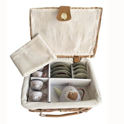 EGMONT TOYS - Tin Tea Set in a Wicker Picnic Basket - Forest